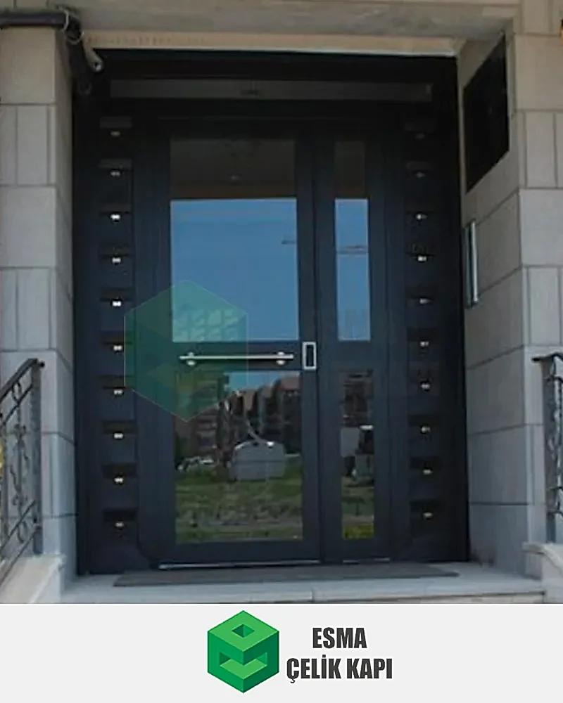 Bina Giriş Kapısı