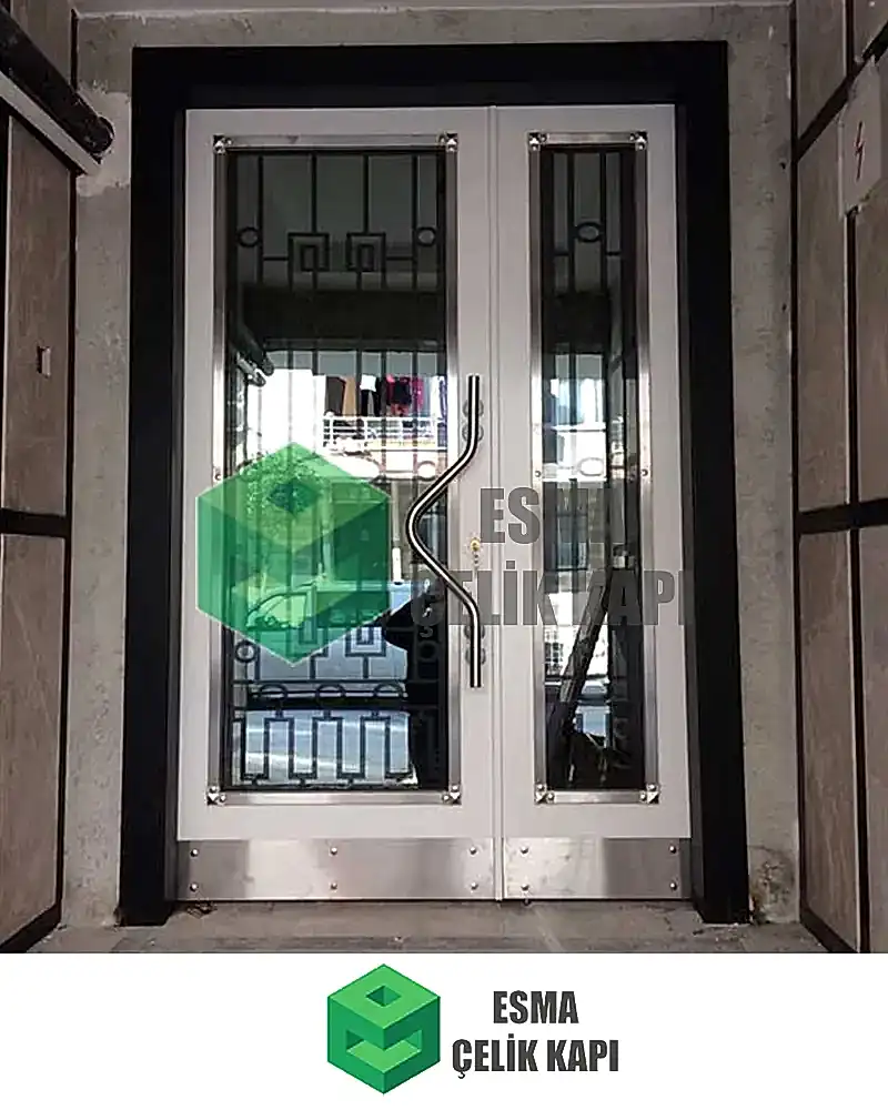 Bina Giriş Kapısı