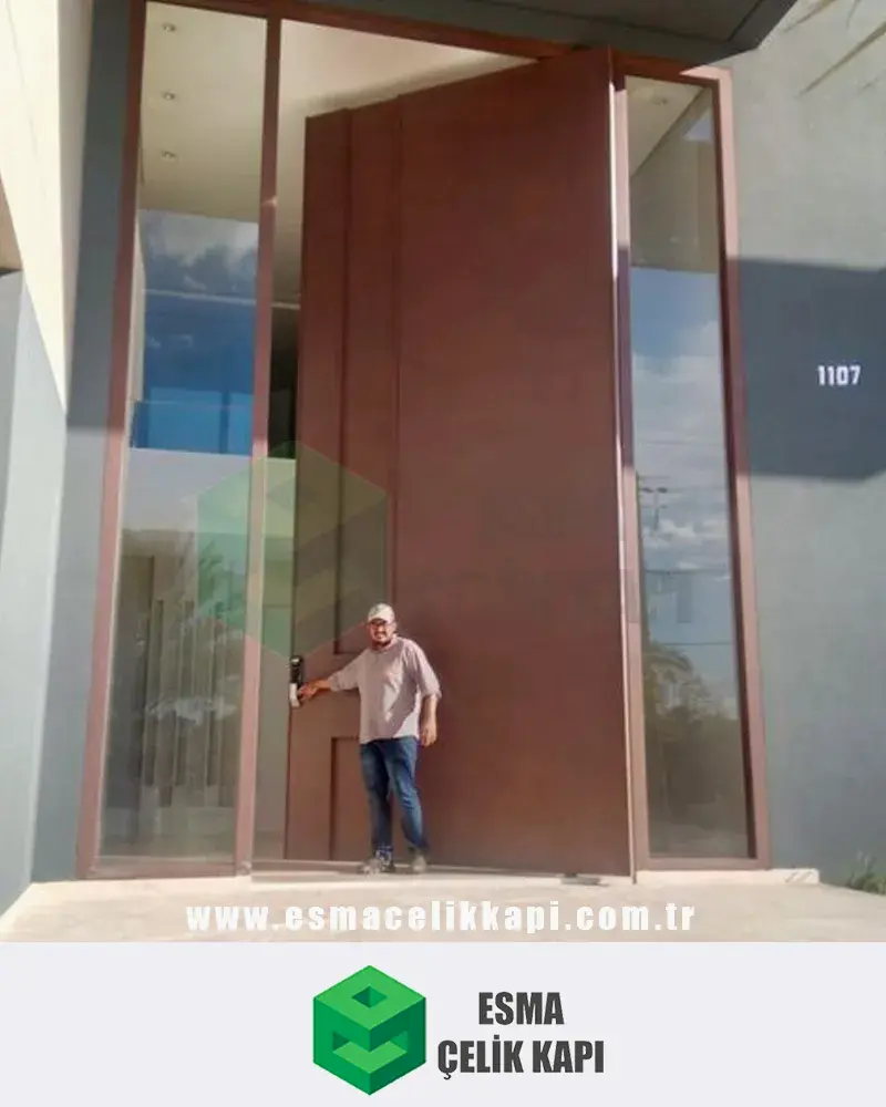pivot çelik kapı